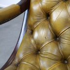 Sierlijke Rundleren Chesterfield Fauteuil Gecombineerd Met Hout thumbnail 10