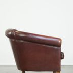 Comfortabele, Stoere, Cognac Kleurige Schapenleren Clubfauteuil Met Karakteristiek Zitkussen thumbnail 4