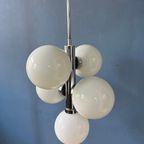 Jaren '70 Spoetnik Kroonluchter - Chroom Space Age Hanglamp - Opaline Glas Lichtpunt thumbnail 10