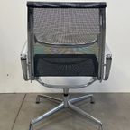 Charles & Ray Eames, Vitra Ea116 Loungechair thumbnail 4