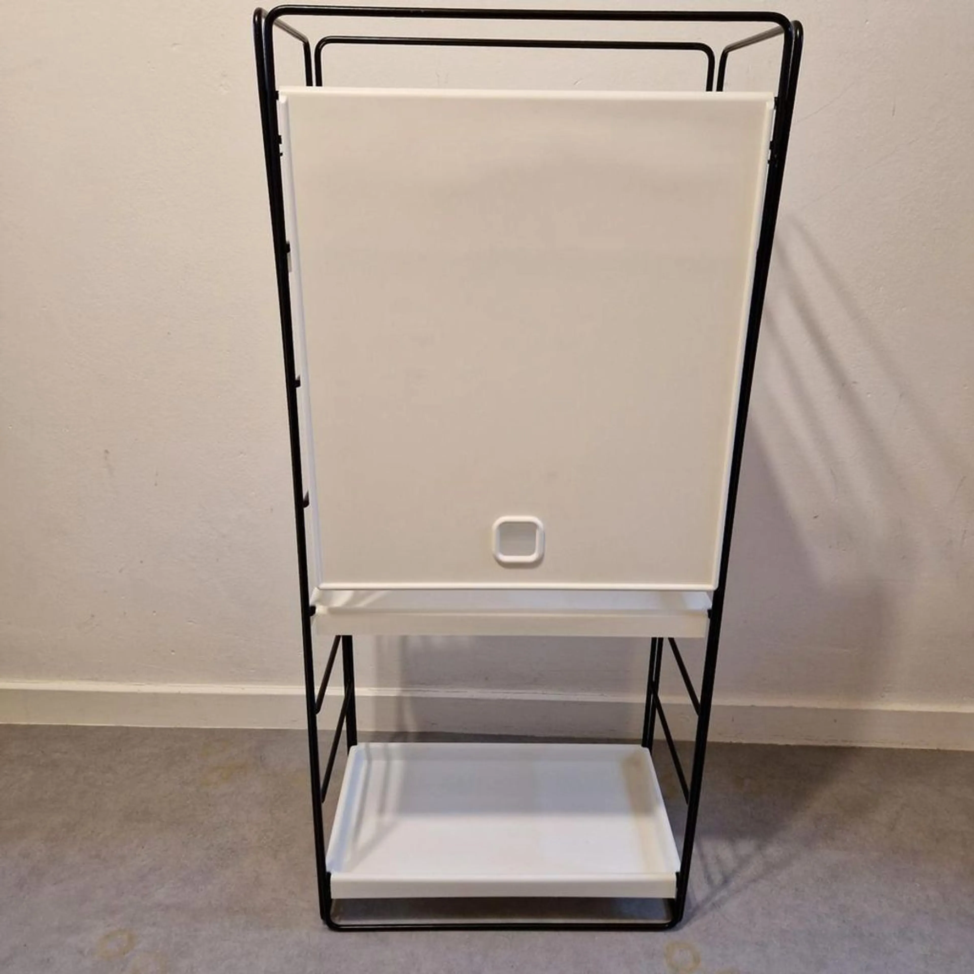 Vintage Overige kasten Plastic Black bij Reliving
