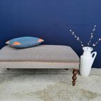 Retro Vintage Ronde Kruk, Blauwe Stoffering, Hairpinlegs thumbnail 2