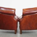 Set Van 2 Cognac-kleurige Rundleren Clubfauteuils En Hocker In Engelse Stijl thumbnail 13