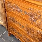Louis Xv Franse Gebeeldhouwde Eiken Commode. thumbnail 8