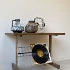 Houten Trolley Mer Rvs Details En Lectuur Gedeelte Onderin thumbnail 5