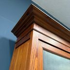 Belgische Pitch Pine Schoolkast Met Ribbelglas thumbnail 11
