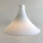 Vintage Witte Plexiglas Heksenhoed Lamp / Hanglamp thumbnail 2