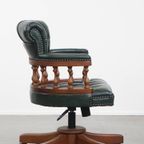 Stijlvolle Functionele Rundleren En Houten Donkergroene Chesterfield Bureaustoel Op Wieltjes thumbnail 4