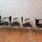 Set Of 4 Arne Jacobsen Chairs 3107 With Armrests thumbnail 7