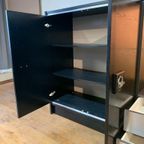 Zwartgelakte Houten Credenza Met Zilverkleurige Eeementen thumbnail 7