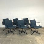 Vitra Ea 104 Designstoel – Draaibaar, Donkerblauw En Iconisch (Special Edition) thumbnail 2