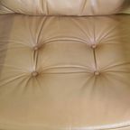 Leuke Set Zweedse Vintage Design Fauteuils Van G Möbel Cremé/ Beige Leer En Donker Hout thumbnail 16