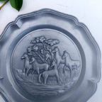 Vintage Tinnen Bord Met Paarden. 22 Cm. thumbnail 8