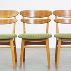 Set Van 3 Leuke Vintage Houten Design Eetkamerstoelen Uit De Jaren ’60 Met Groene Stoffen Zitting thumbnail 3