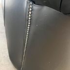 Stoere Zwarte Lederen Chesterfield Zetel / Canapé / Sofa thumbnail 12