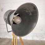Industriële Lamp Op Statief thumbnail 8