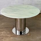 Italiaanse Eettafel Met Wit Marmeren Blad En Chromen Cilindervormige Voet thumbnail 8