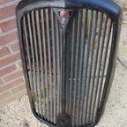 Antieke Radiator Grille Van Oldtimer Rover thumbnail 12