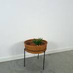 Rotan Plantenrek Met Stalen Voet, Vintage thumbnail 6