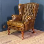 Cognackleurige Chesterfield Wingback Fauteuil (2x) thumbnail 14