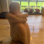 Sculptuur Zittende Vrouw thumbnail 3