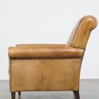 Stijlvolle Gepatineerde Vintage Schapenleren Fauteuil Met Een Comfortabele Zit thumbnail 6