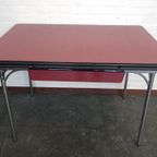 Uitschuifbare Tafelblad Met Besteklade Van Rood Formica thumbnail 5