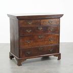 Elegante Vroeg 18e Eeuwse Antieke Engelse Ladekast/ Commode Gemaakt Van Eikenhout Met 5 Lades thumbnail 2
