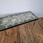 Mid Century Natuurstenen Tafel Met Zwevend Blad Design. thumbnail 4