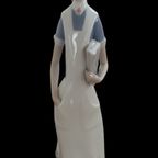 Lladro Grote Verpleegster thumbnail 2