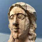 Uit Hout Gesneden Hoofd Van Een Vrouw thumbnail 13