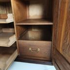 Zeldzaam 19e-eeuws Engels Arts & Crafts Eikenhouten Dressoir Van Pratt & Prince – Inlegwerk Met Zonnebloemmotie thumbnail 2