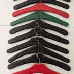 Kleerhangers thumbnail 4
