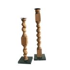 Set Van 2 Kandelaars Vintage Stoelpoten Op Marmer thumbnail 2