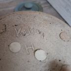 Keramische Dekselpot, Door Broeder Monfort, Savelbergklooster Heerlen. thumbnail 5