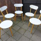 Mooi Set Van 5 Witte Ronde Stoelen thumbnail 11