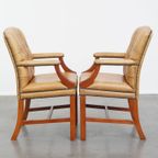 Set Van 4 Mooie En Luxe Rundleren Chesterfield Eetkamerstoelen In Een Lichte Cognac Kleur thumbnail 3