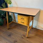 Vintage Houten Bureau Met Formica Tafelblad En Lades thumbnail 2