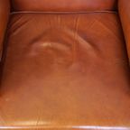 Sierlijke, Gladde En Comfortabele Rundleren Engelse Chesterfield Oorfauteuil In Een Mooie Klassie thumbnail 7