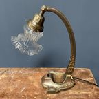 Franse Art Nouveau Tafellamp Met Transparante Glazen Kap thumbnail 3