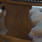 Klassieke Rundleren En Houten Chesterfield Bureaustoel In Engelse Stijl, Afgewerkt Met Siernagels thumbnail 15