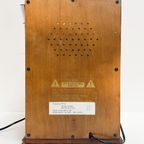 Radio En Cassettespeler In De Vorm Van Vintage Speelautomaat thumbnail 10