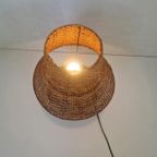 Metalen Tafel Lamp Met Rotan Kap thumbnail 3