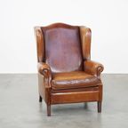 Mooie, Luxe En Comfortabele Engelse Stijl Schapenleren Oorfauteuil Met Een Prachtig Patina thumbnail 2