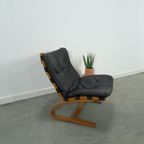 Zwart Leren Fauteuil Met Houten Onderstel, Vintage Stoel thumbnail 4