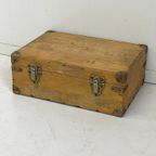 Brocante Kistje Seventies Hout Metalen Hoekjes Vintage thumbnail 3