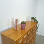 Oude Houten Ladekast Met Uitschuifbare Planken Vintage thumbnail 14