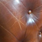 Bijzonder Stoere Vintage Bibliotheekfauteuil Met Studs thumbnail 15