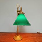 Art Deco Bureaulamp In Messing En Groene Conische Opaline thumbnail 5