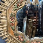 Grote Houten Spiegel Met Gouden Zonnestralen In Art-deco Stijl. thumbnail 4